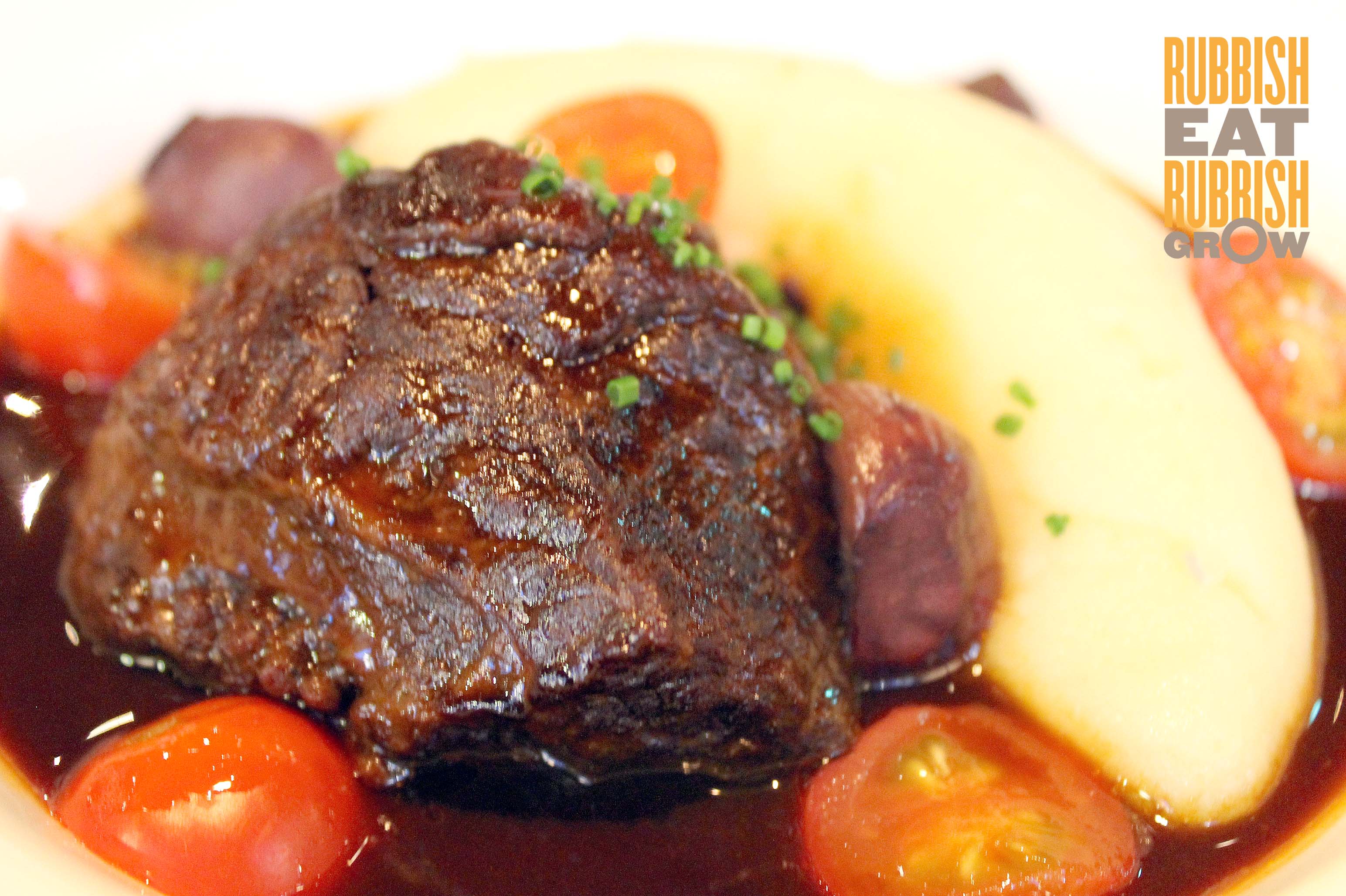 Bull and Butcher, Plaza Singapura