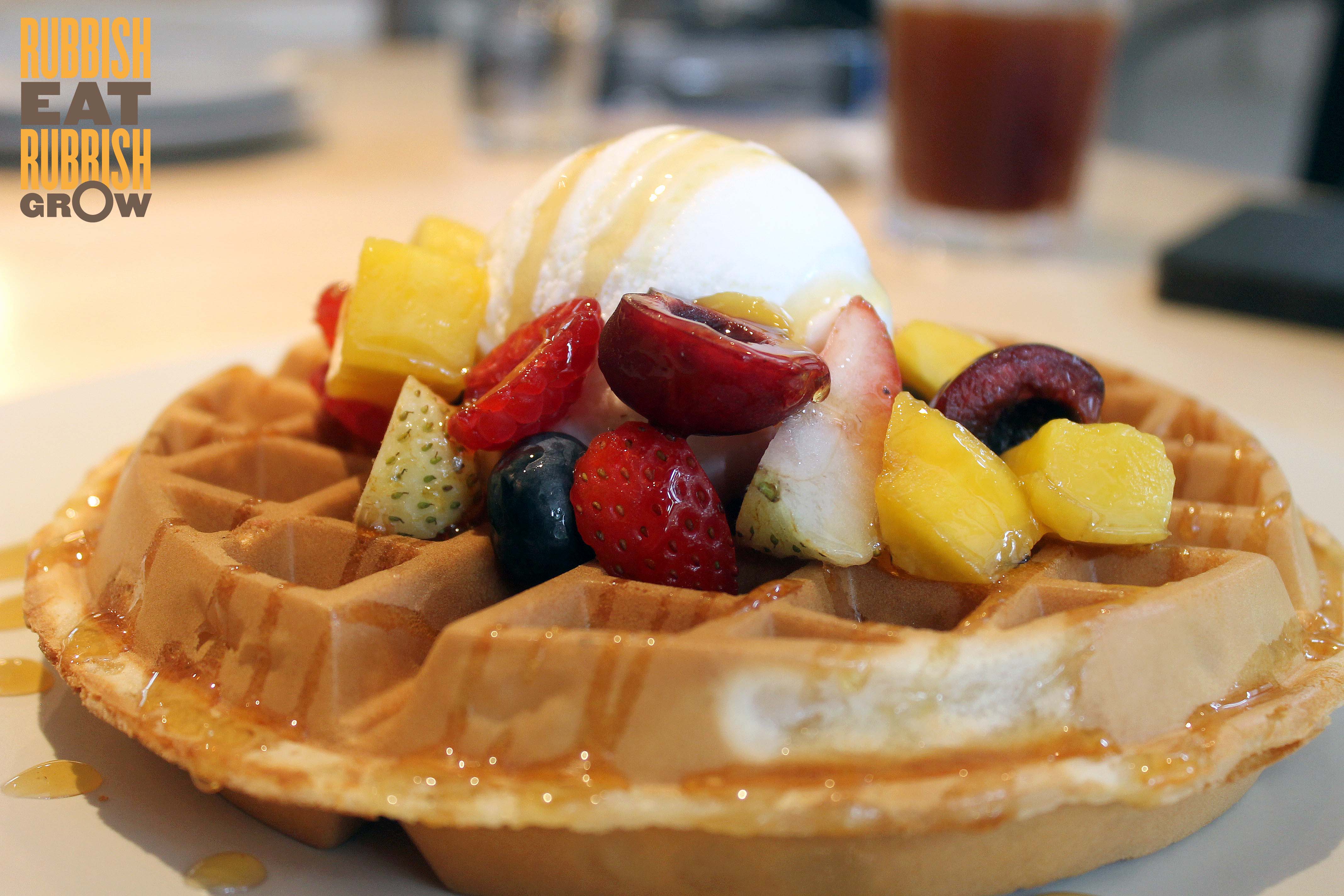 Historical Establishments Turned Cafes Face-Off: Sin Lee Foods (Jalan Bukit Ho Swee) VS Tian Kee & Co (Dakota Crescent)