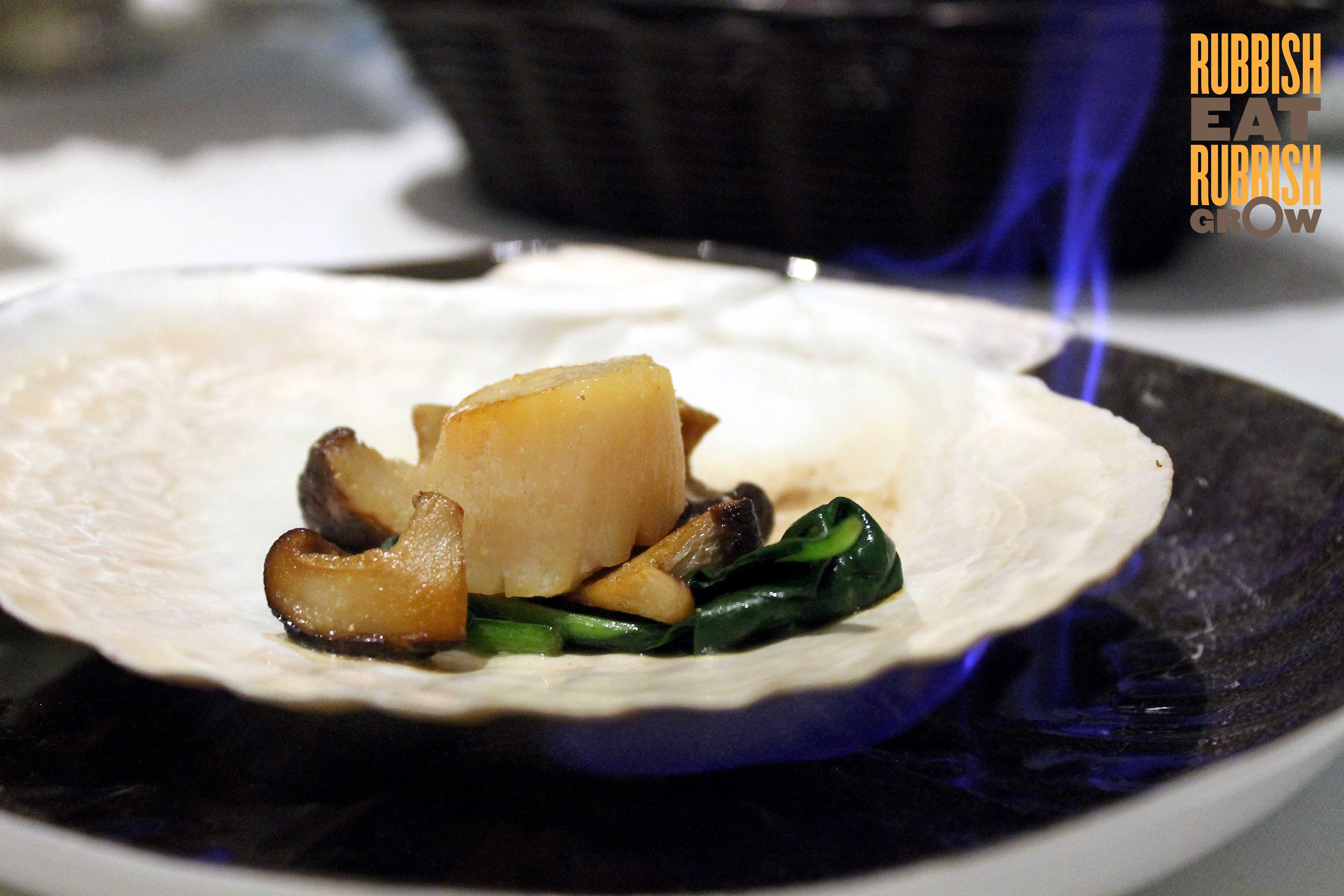 Lewin Terrace, Fort Canning: Hokkaido Seafood Christmas (1-31 Dec)