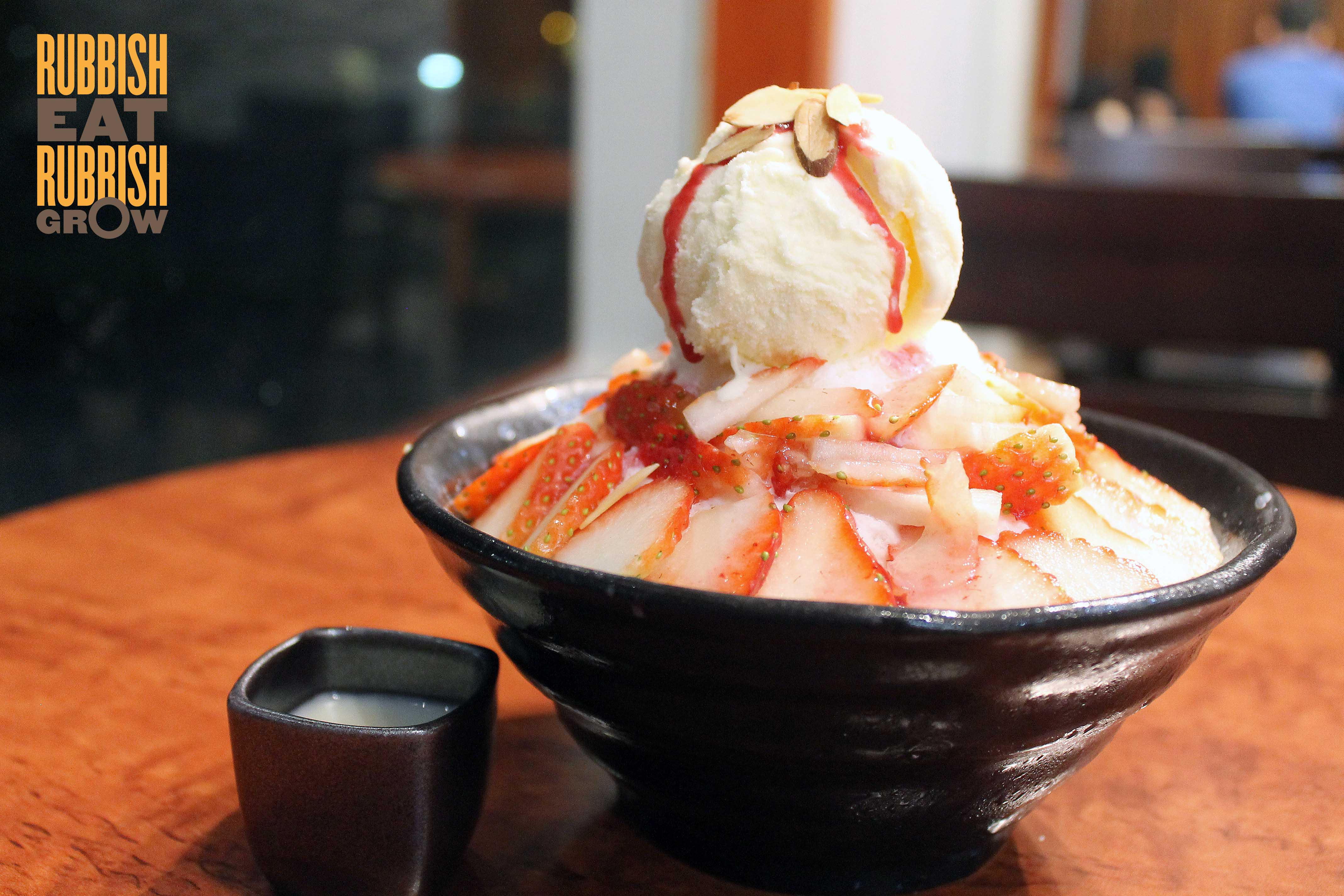Nunsongyee 눈송이 Korean Dessert Cafe, Serangoon Gardens: Bingsu Like Snowflakes, Mindblowing!