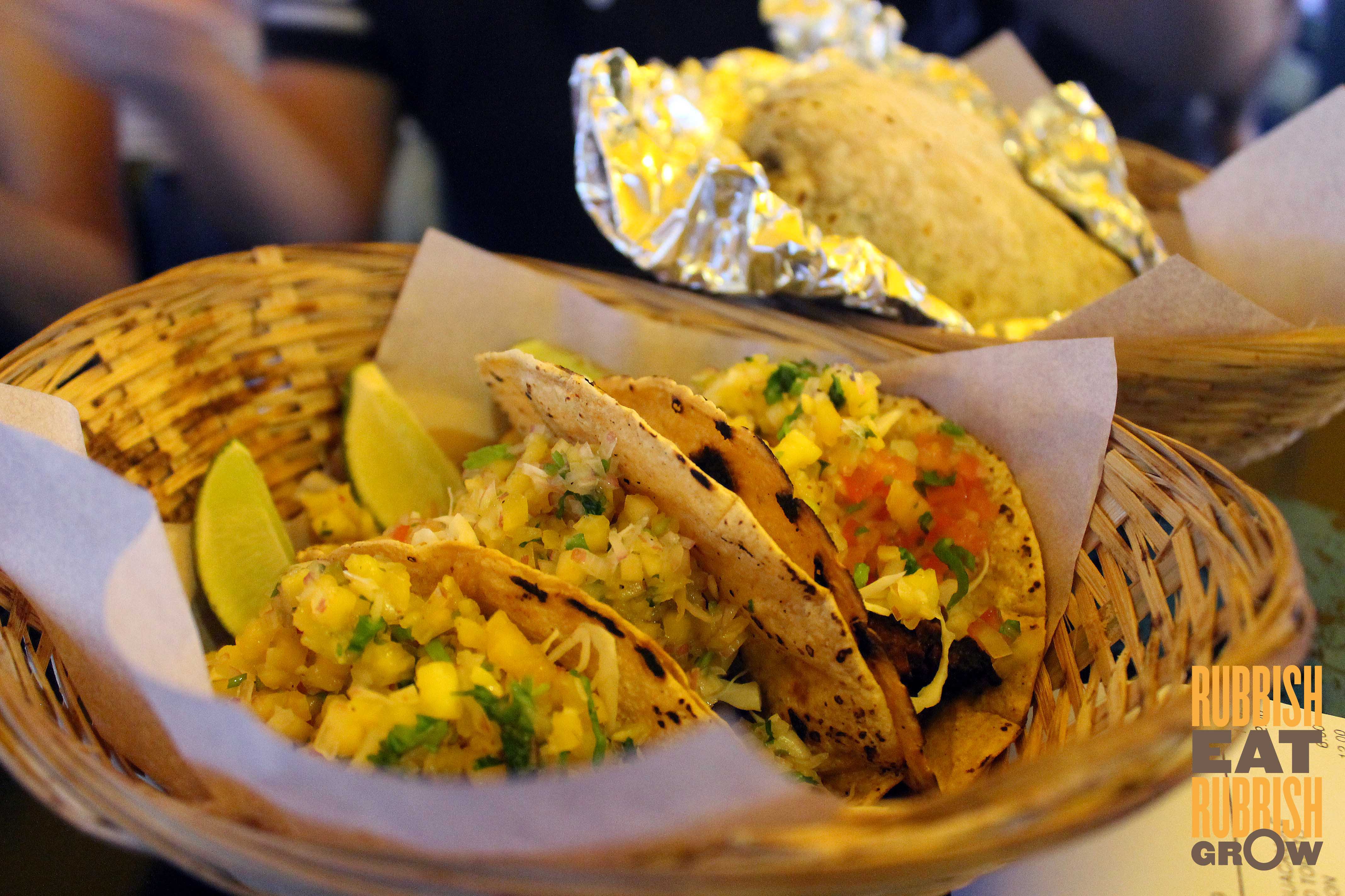 Hombre Cantina, Boat Quay: Tired, Casual Mexican