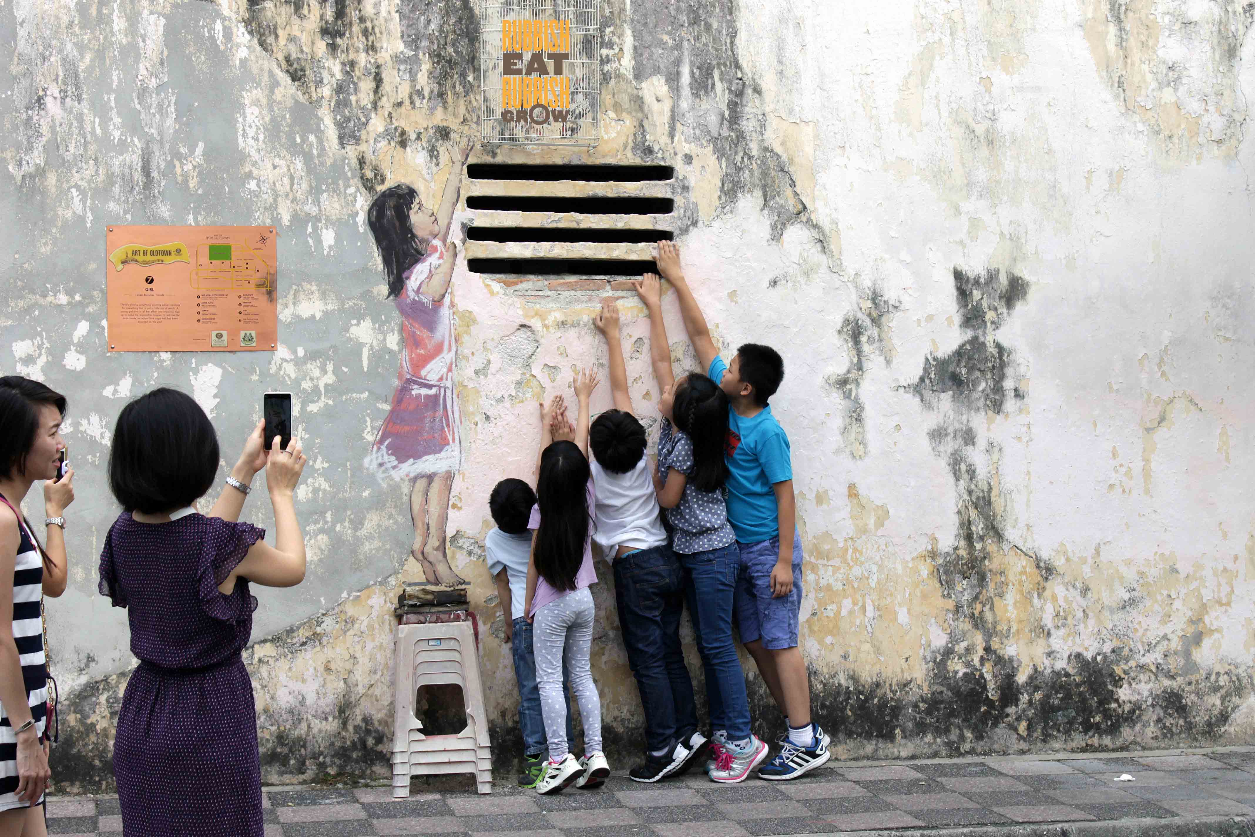 Ipoh Itinerary: Ipoh Old Town’s Street Art by Ernest Zacharevic (with Map)