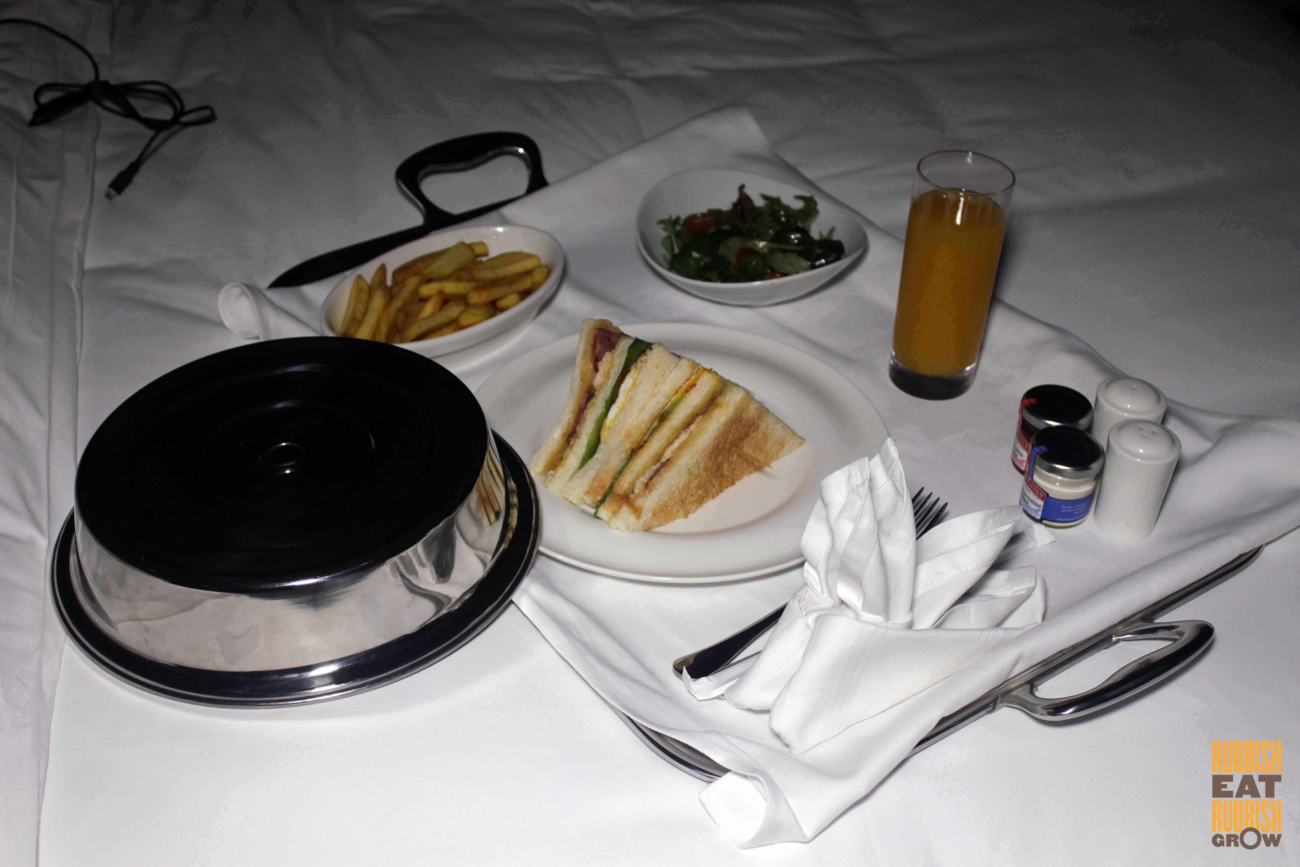 Where to Stay in Dubai Part 1/3: Pullman Jumeirah Lakes Towers Hotel