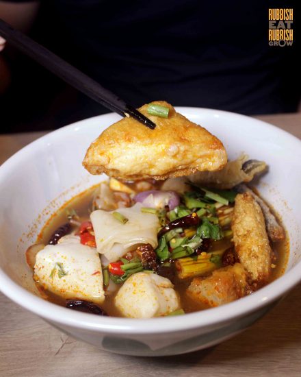 Yentafo Kruengsonge, Cineleisure Orchard: Popular Bangkok Pink “Yong Tau Foo” Has Come to Singapore. Go Spicy or Go Home. 