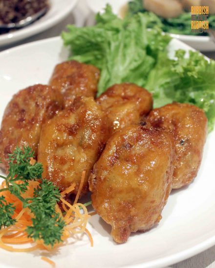 Whole Earth, Tanjong Pagar: VERY SMELLY, Expensive But Excellent Food at the Only Vegetarian Restaurant to Be Awarded by the Michelin Guide 