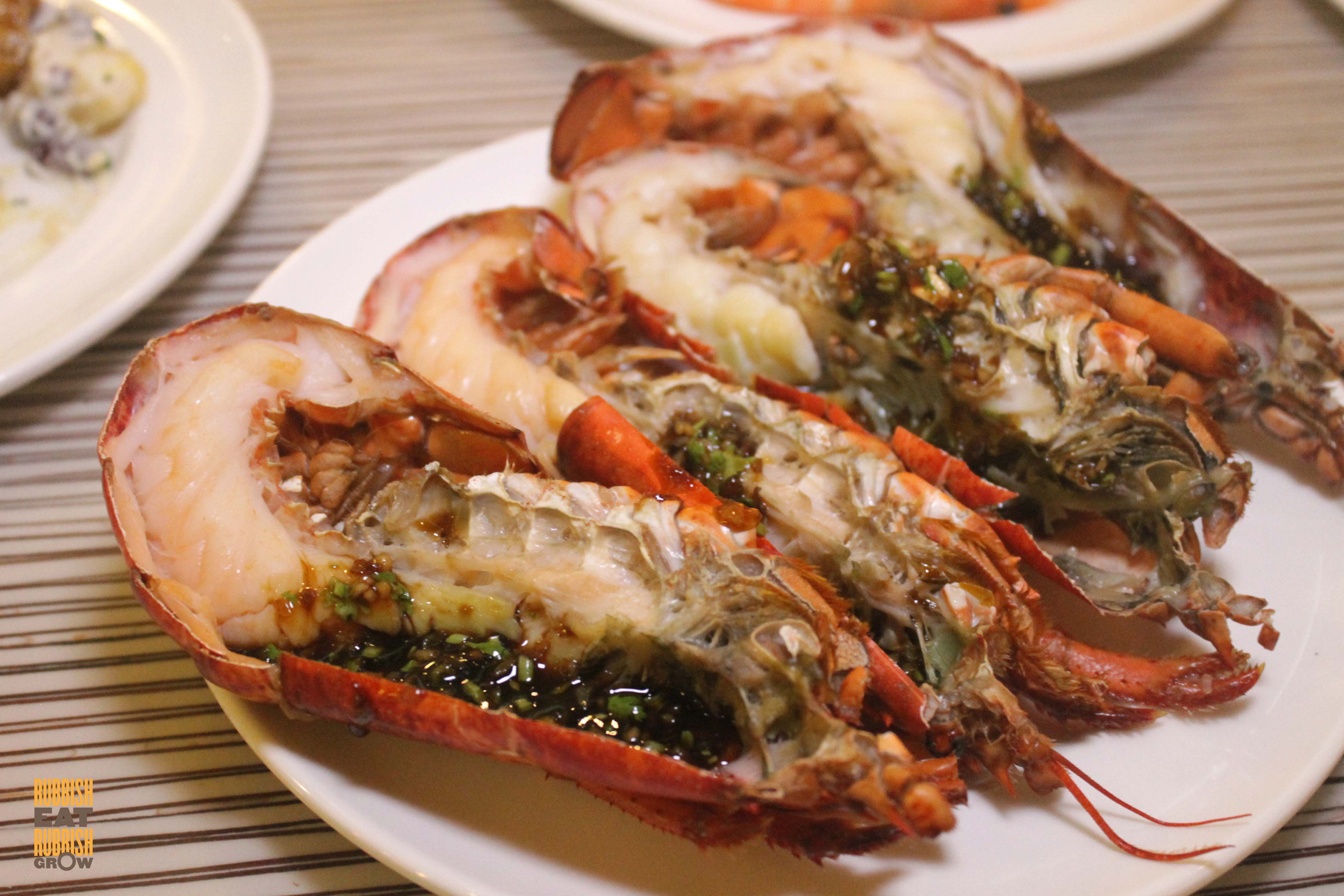 Window on the Park, Holiday Inn Orchard: Boston Lobster Buffet Weekend