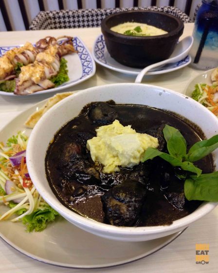 Som Tam, Orchard Central: Waiter! There is Durian in my Curry!