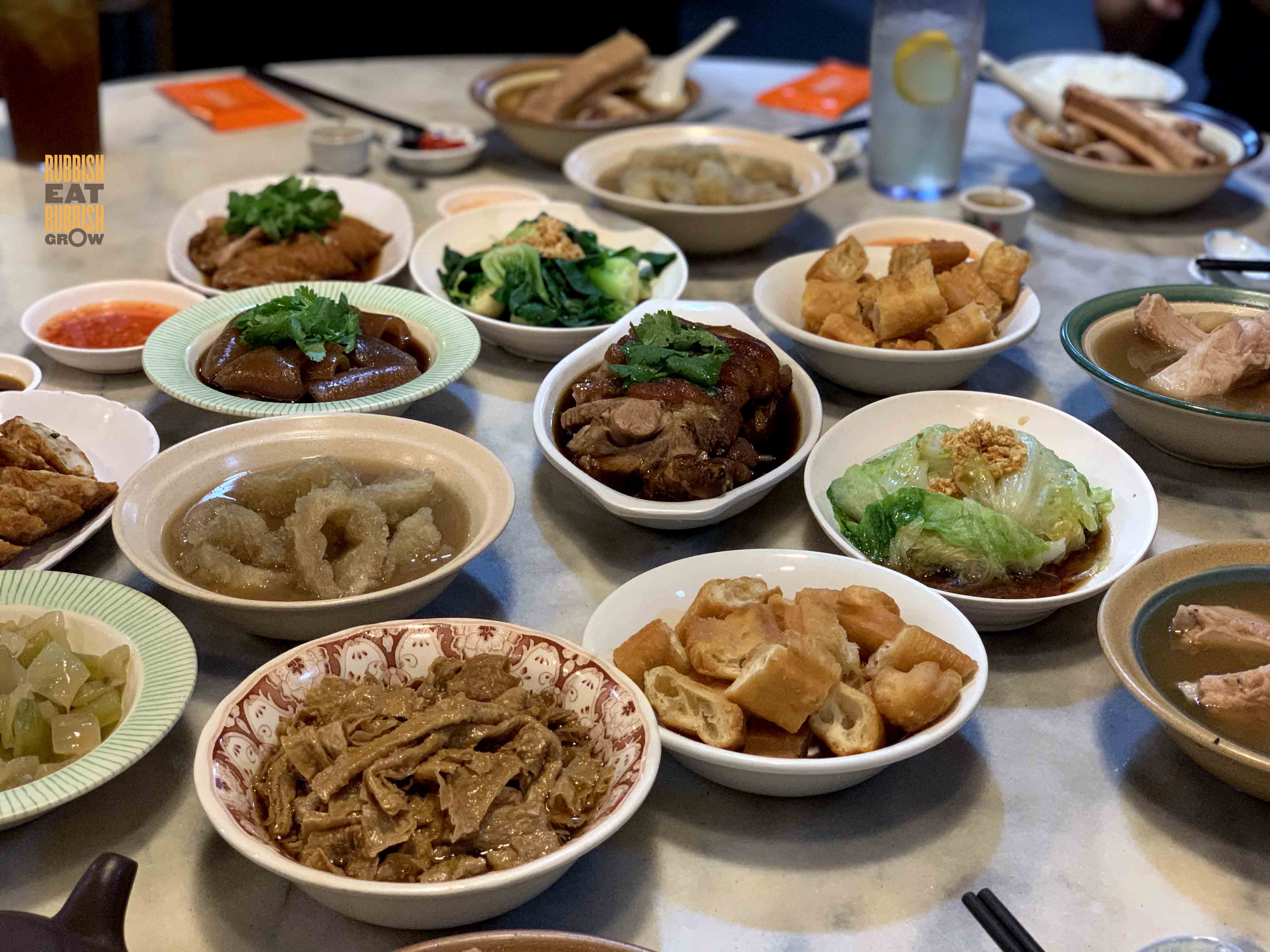 Ng Ah Sio Bak Kut Teh, Rangoon Road: Free Kung Fu Tea for Breakfast