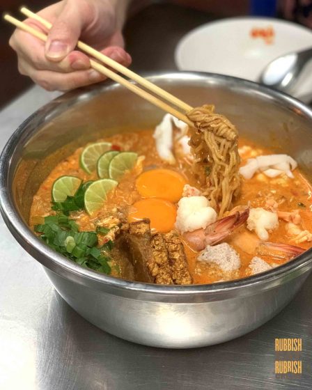 Jeh O Chula, Bangkok: 2-hour Queue for Michelin Bib Gourmand Instant Noodles