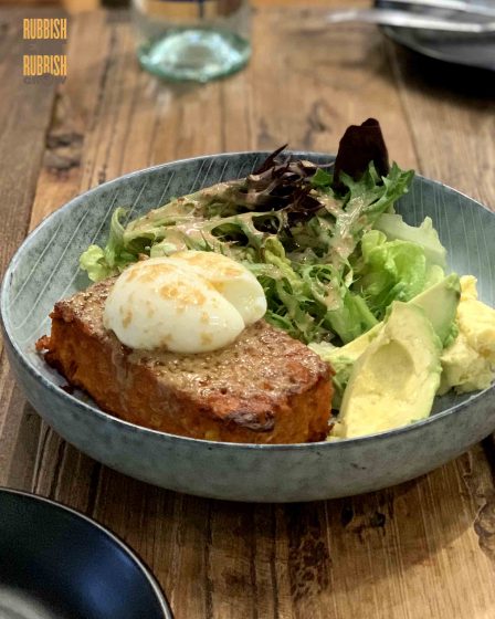 Walking on Sunshine, Orchard Central: Expensive but Terrific Garden Cafe