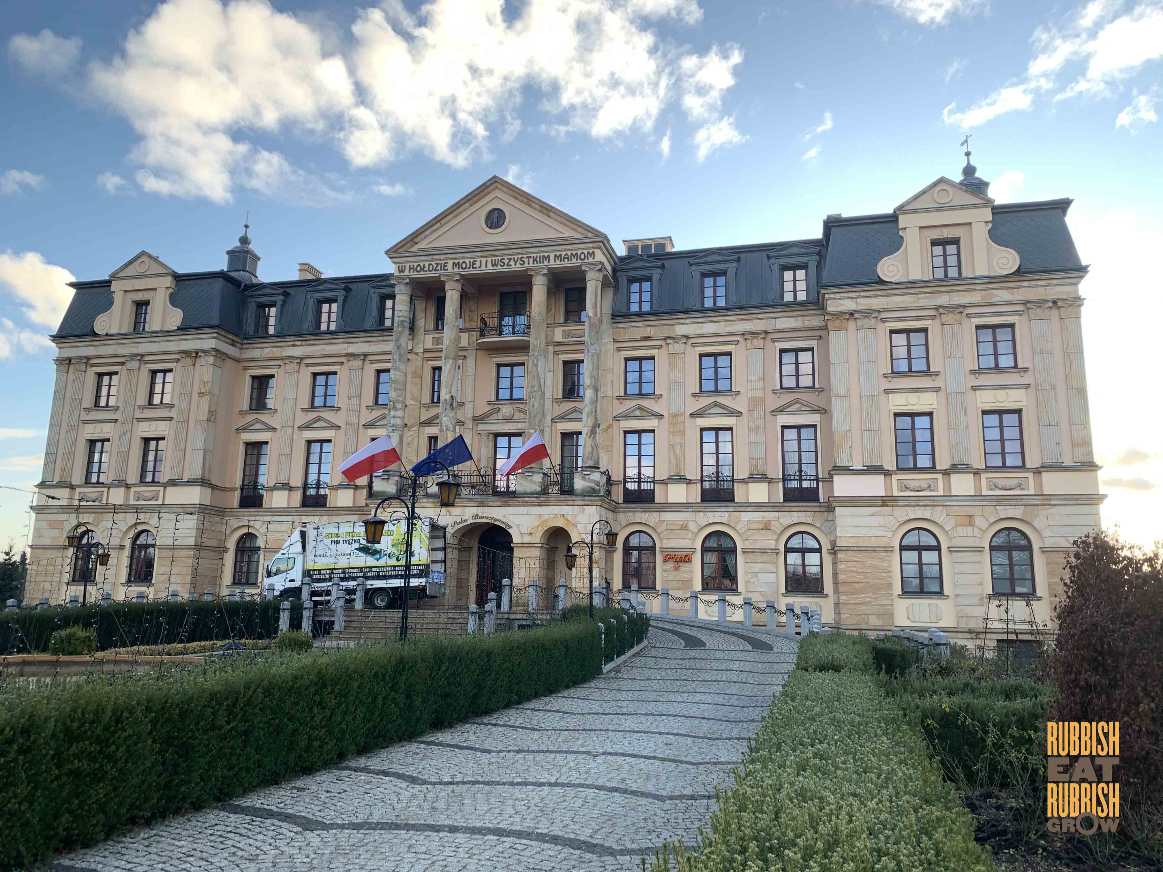 Bursztynowy Palace Hotel Review, Włocławek Poland: Think They Gave Me the Servant Quarters