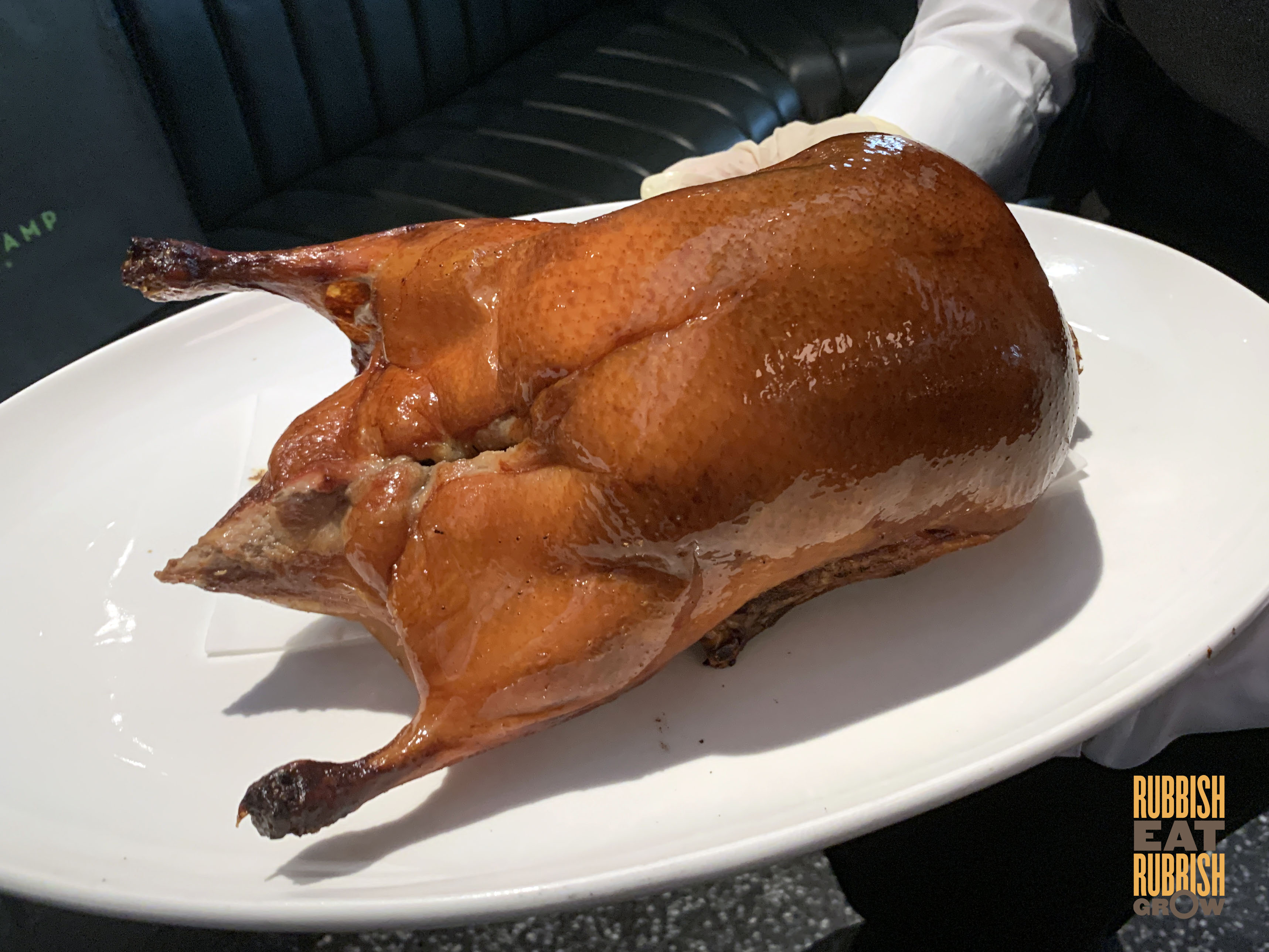 Mott 32, MBS: Outrageous Prices for Global Cantonese Food with Beijing and Sichuan Influences