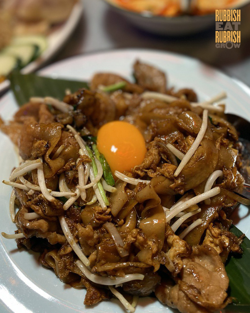 Yum Sing!, Clarke Quay: Hawker Food by Putien in 60s 新世界 Setting