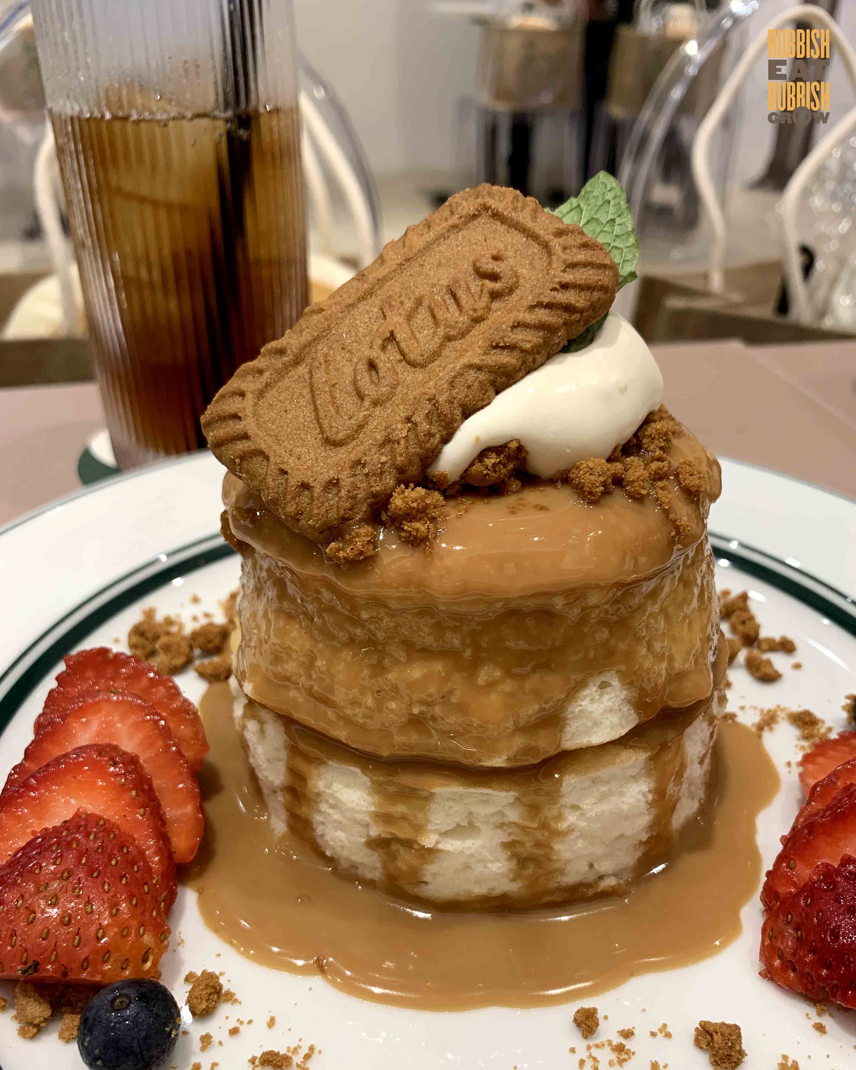 Gram, Waterway Point: Second Singapore Franchise of Osaka’s Famous Pancakes. They Serve Savoury Food Too.