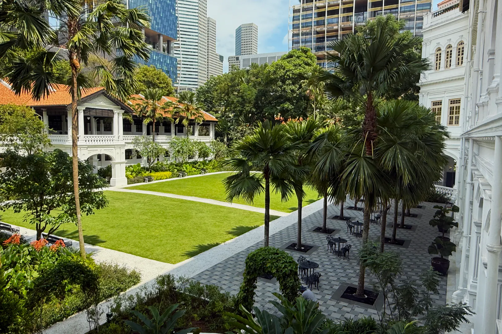 Raffles Hotel Singapore Review: Heritage, Luxury, and Tourist Mobs