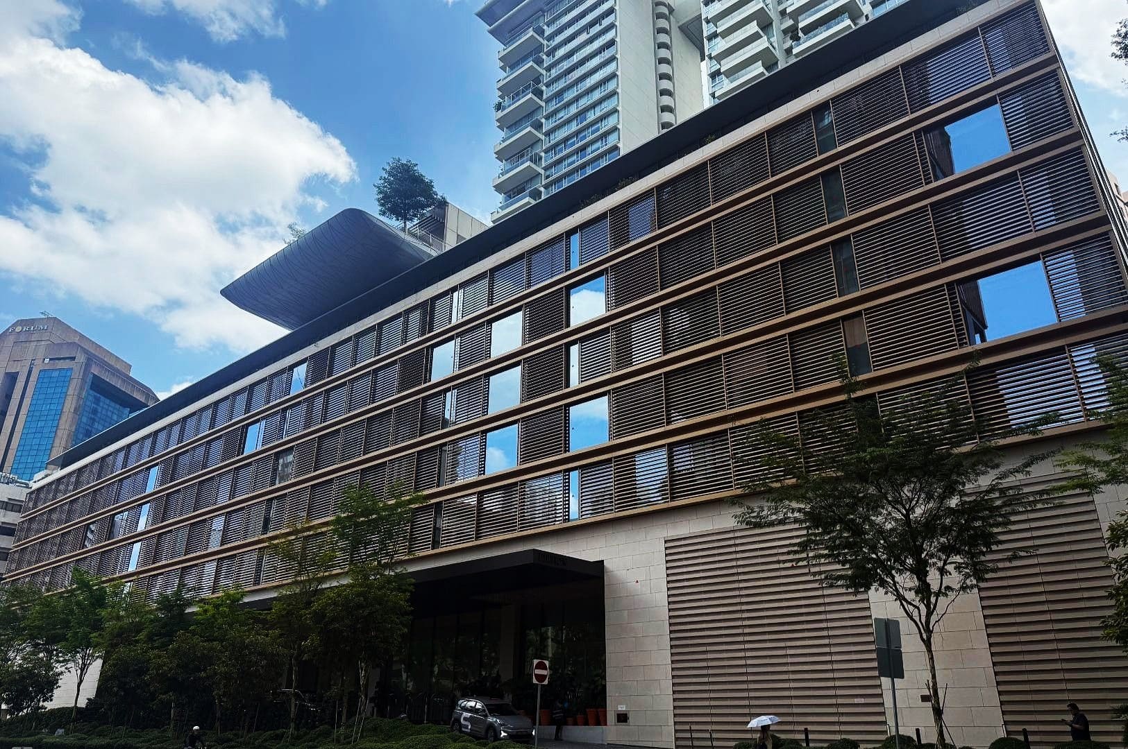 The Singapore EDITION: A Very Expensive Greenhouse with Good Le Labo