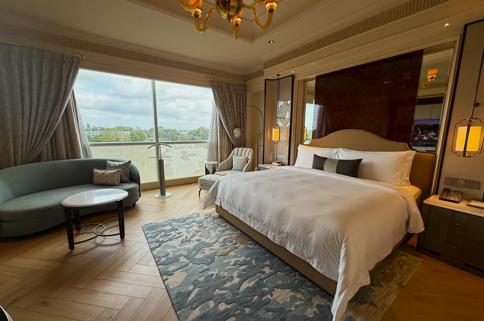 The St. Regis Singapore Review: Old World Opulence in a City Obsessed with the New