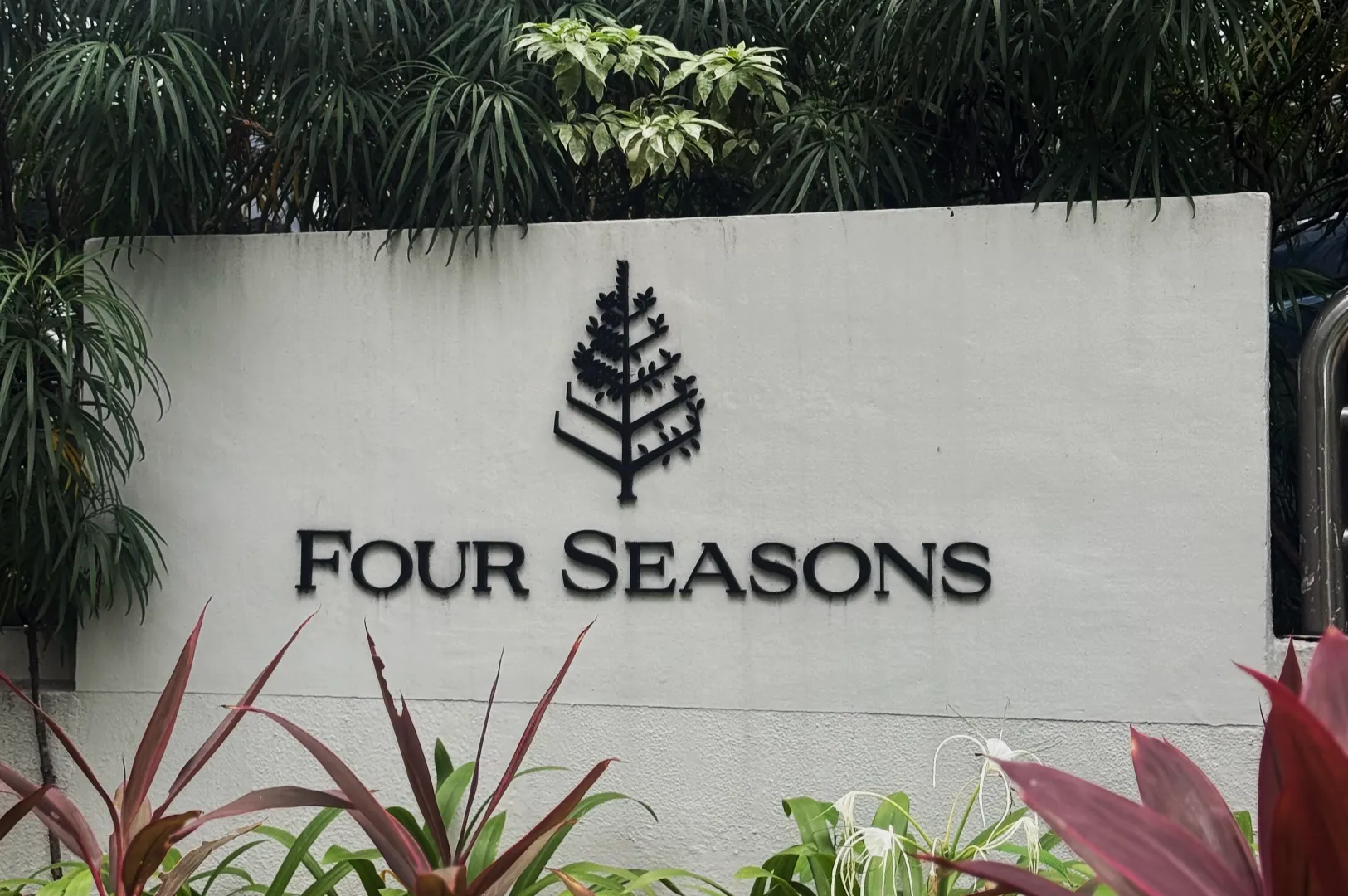 Four Seasons Hotel Singapore: Luxury Without The Need For Applause