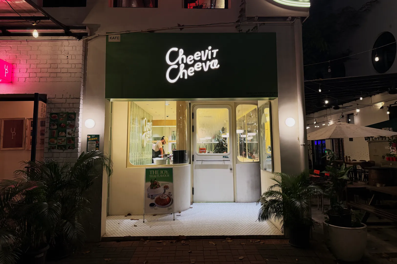 Cheevit Cheeva at The Row KL: Good Bingsu, Questionable Parking